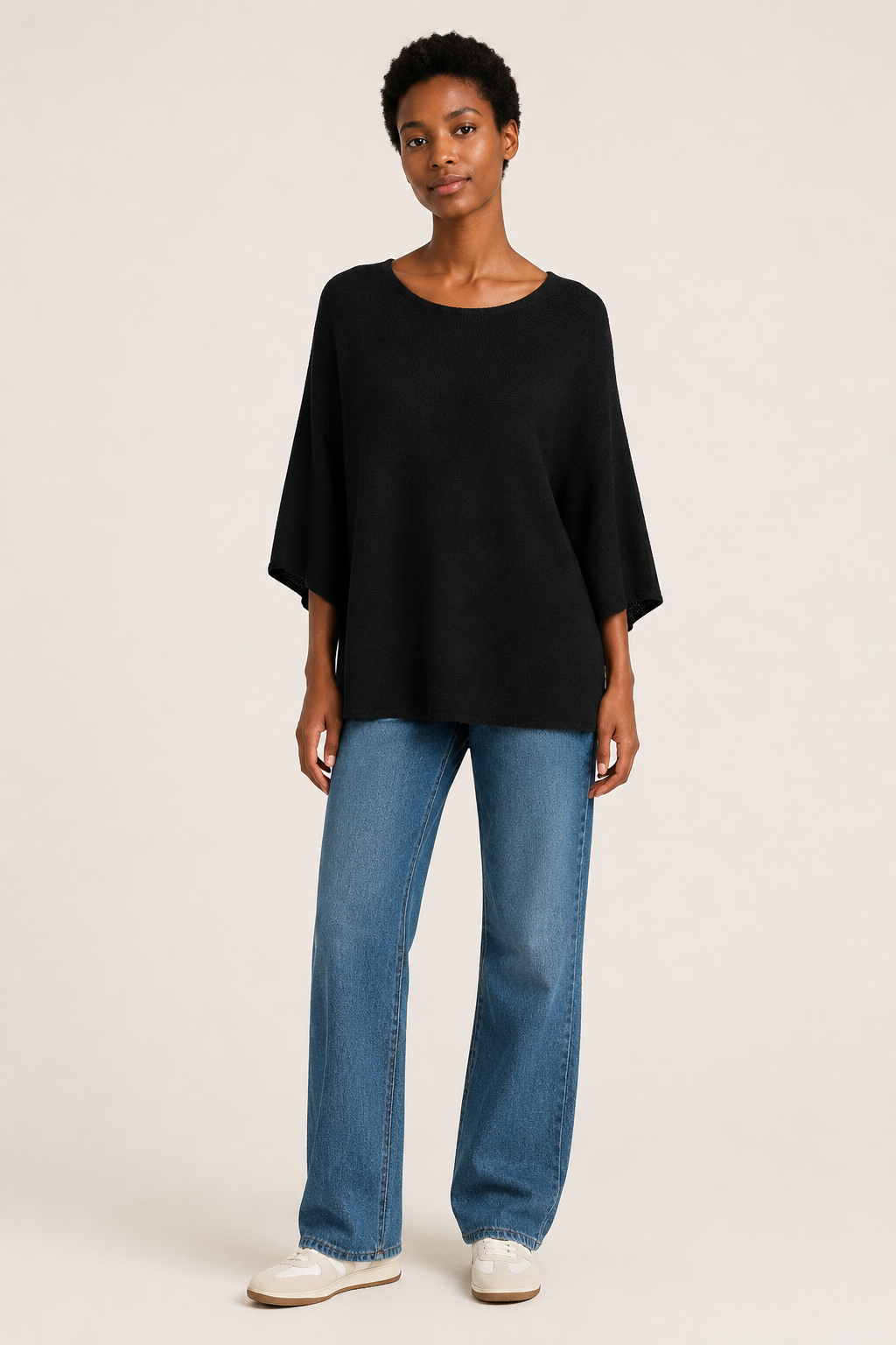 Maglia Oversize Nera con Maniche a Tre Quarti