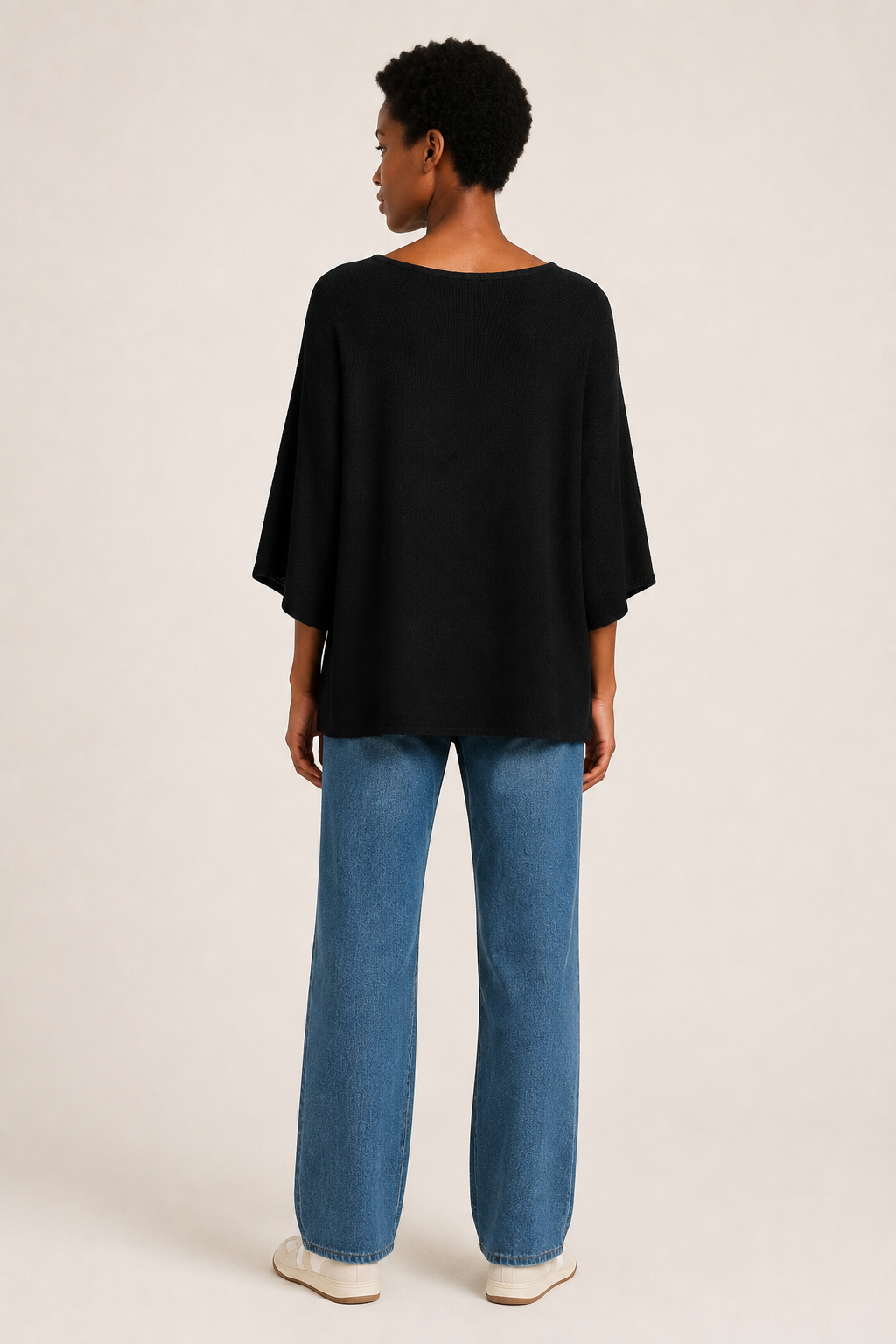 Maglia Oversize Nera con Maniche a Tre Quarti