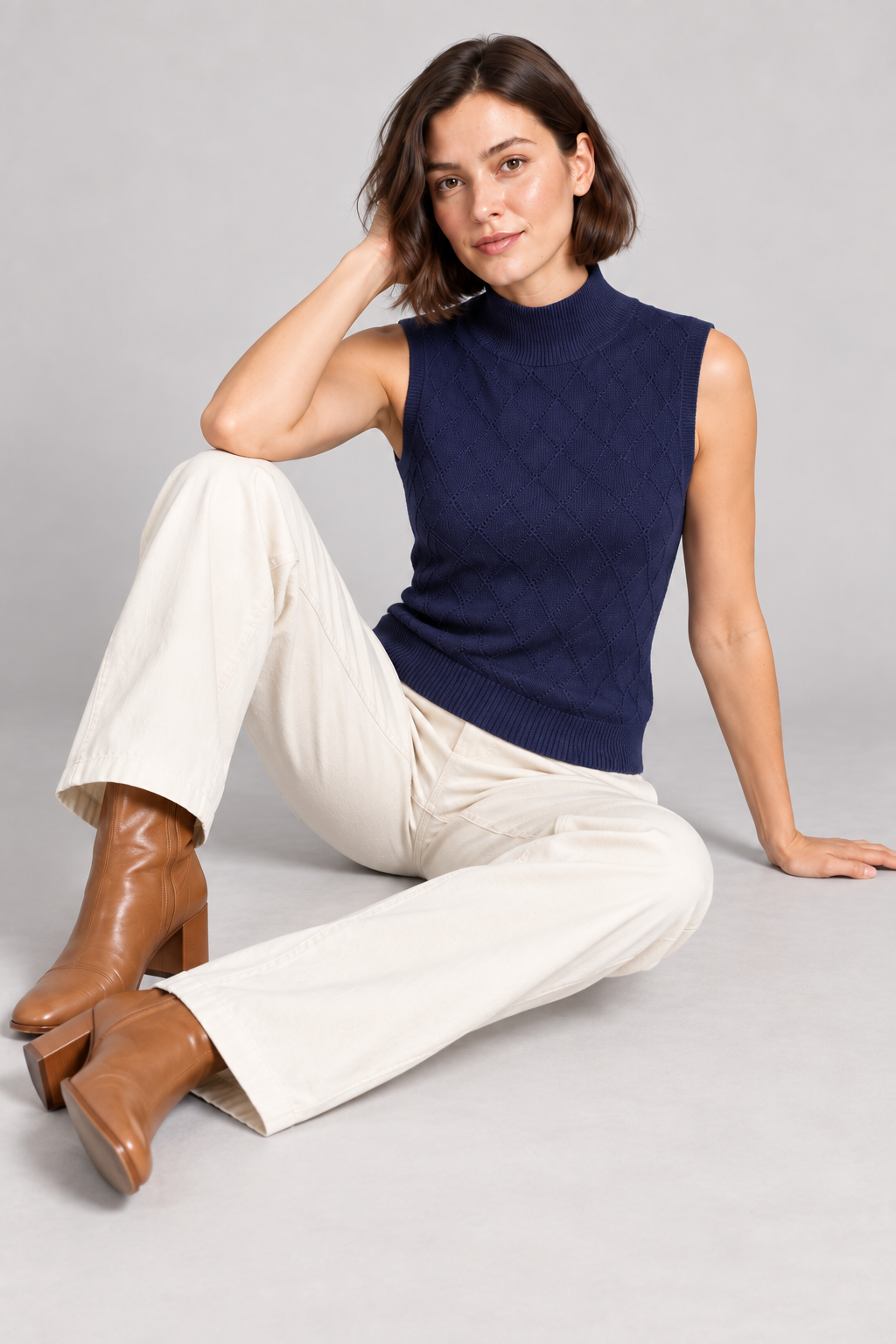Top Smanicato a Collo Alto con Texture Incrociata