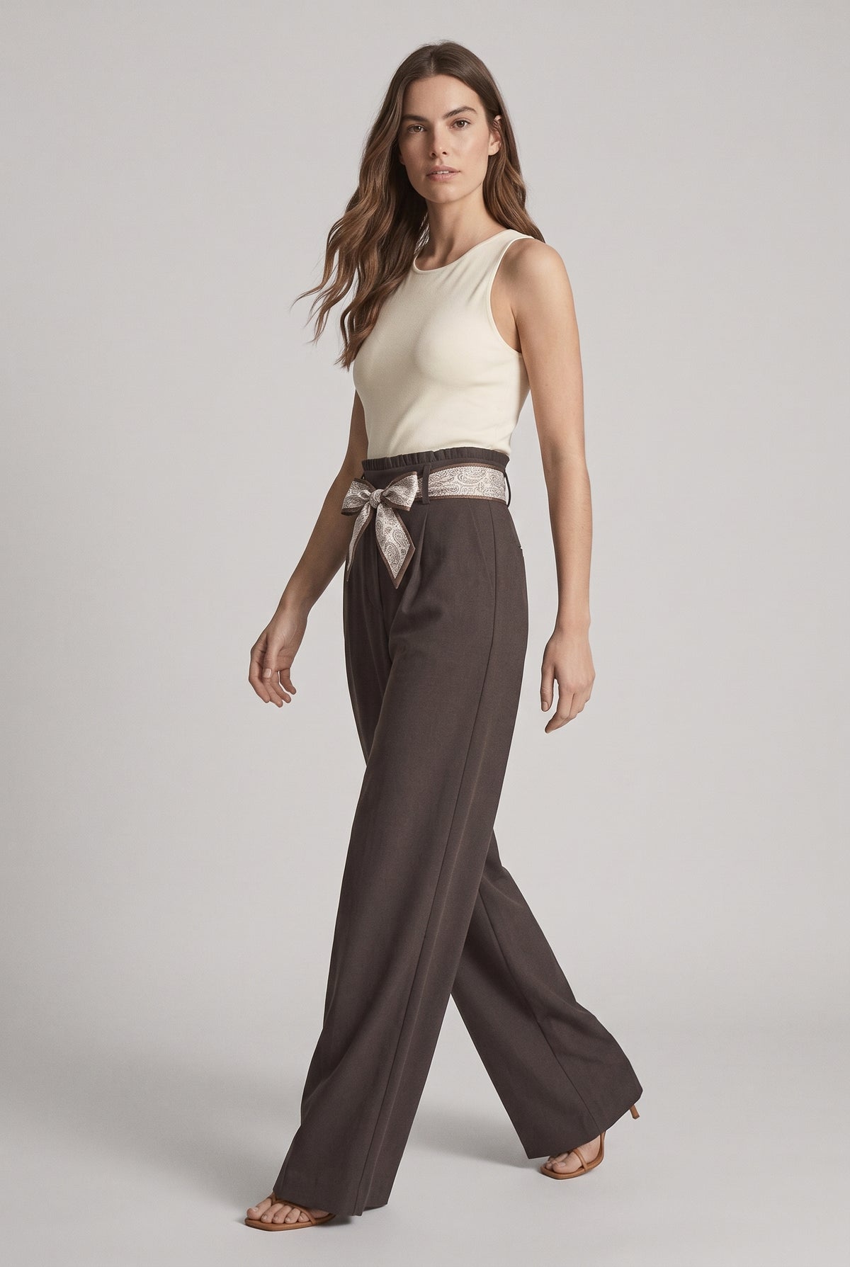 Pantaloni Sartoriali · Marrone Scuro con Cintura Paisley