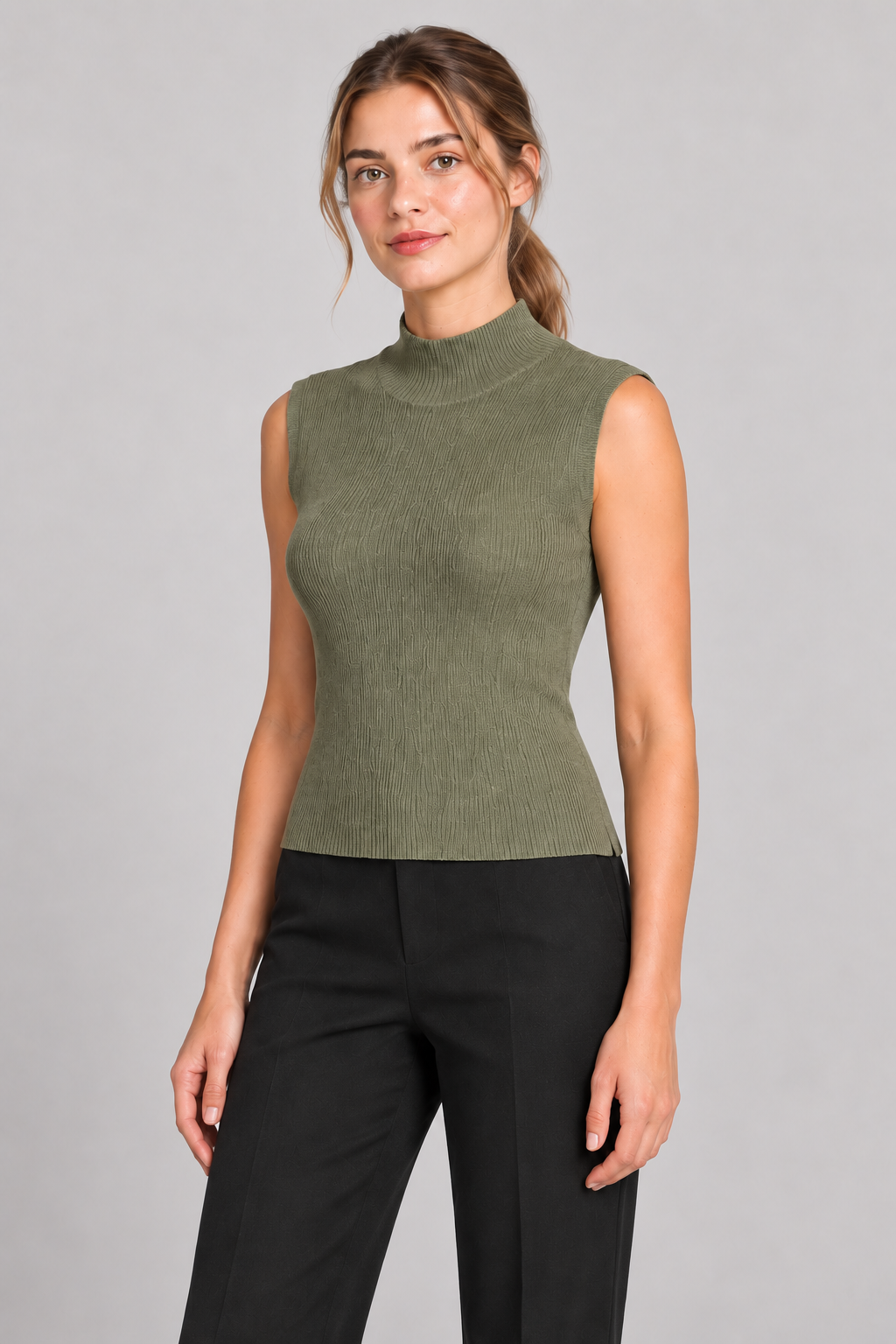 Top in maglia a costine con collo alto, vista intera